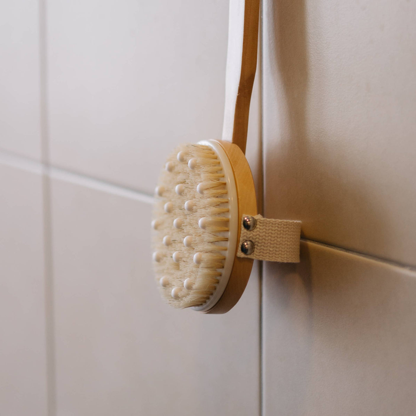 Cepillo de masaje con púas