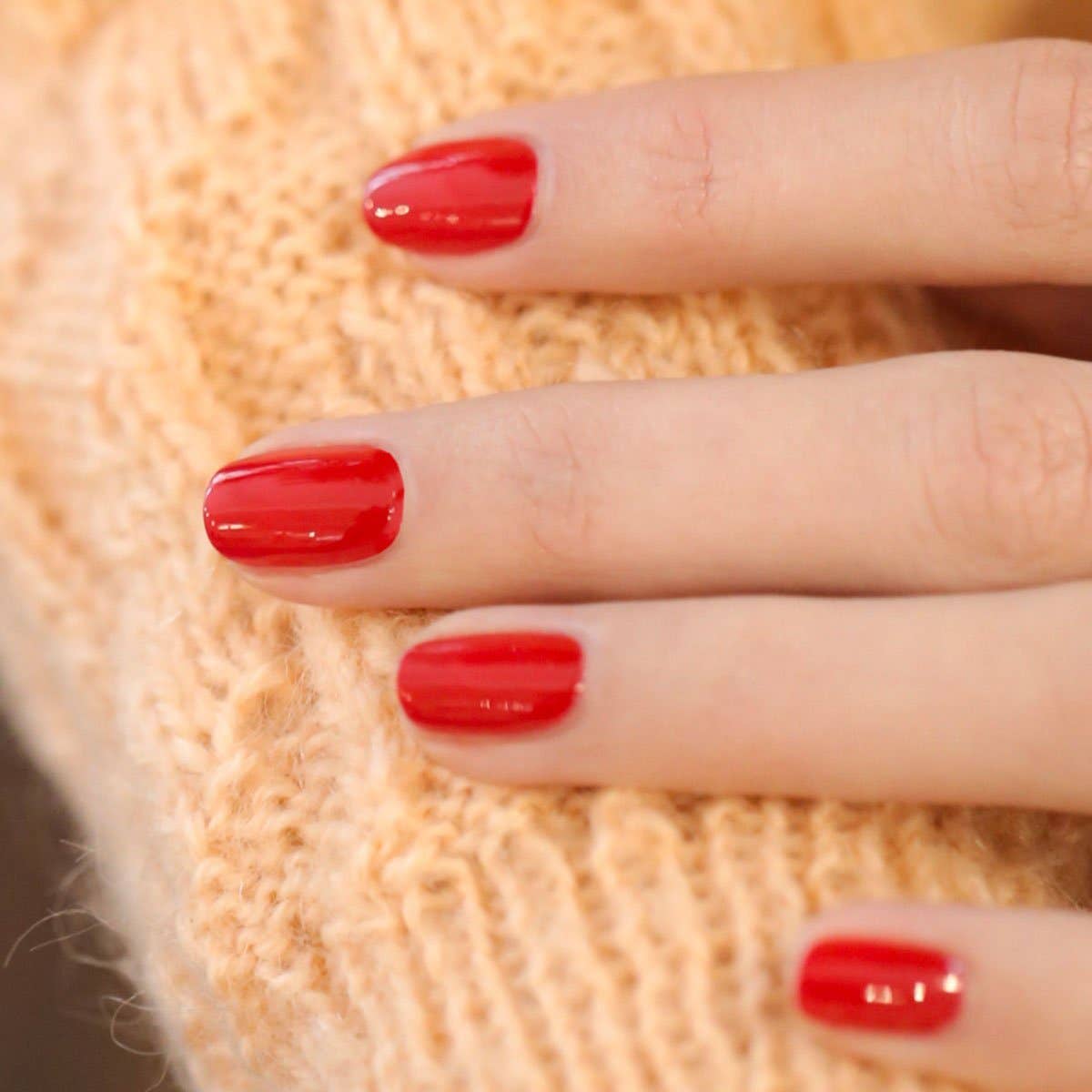 Nail polish - Poppy Red