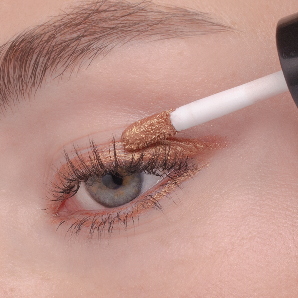 Sombra de ojos líquida de larga duración 4.5ml