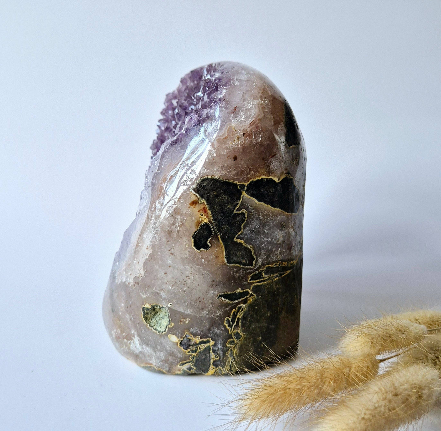 XL Piedra Preciosa Amatista en Bruto Catedral Cluster – 1790 gramos