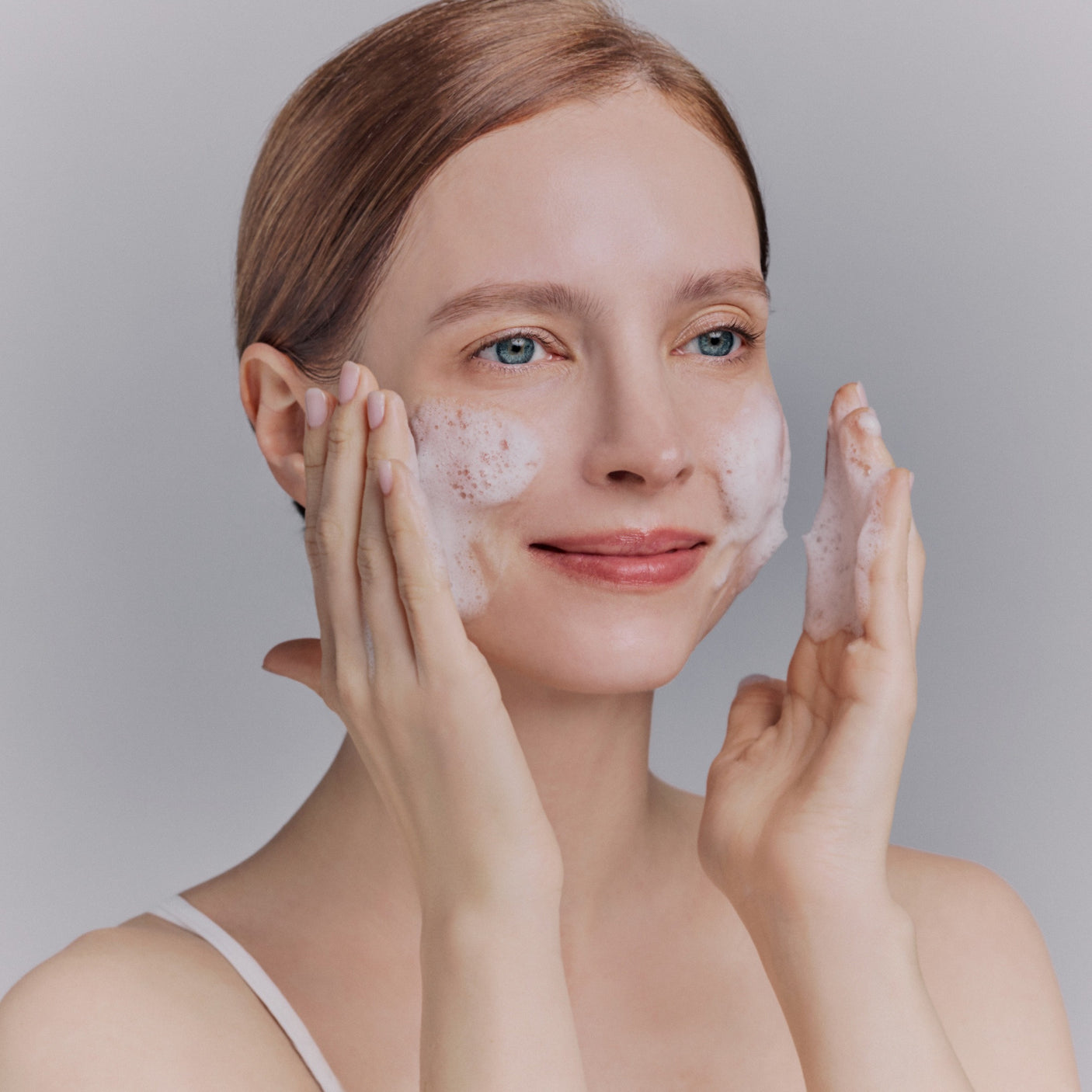 Foaming Cleansing Gel with Fermented Organic Flowers - 150 ml