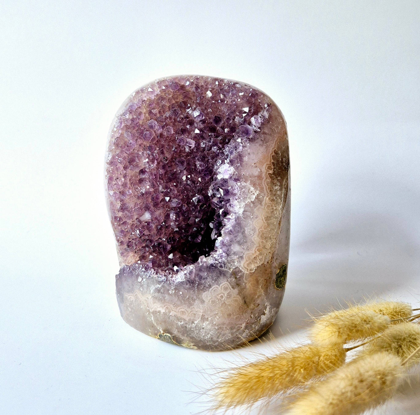 XL Piedra Preciosa Amatista en Bruto Catedral Cluster – 1790 gramos