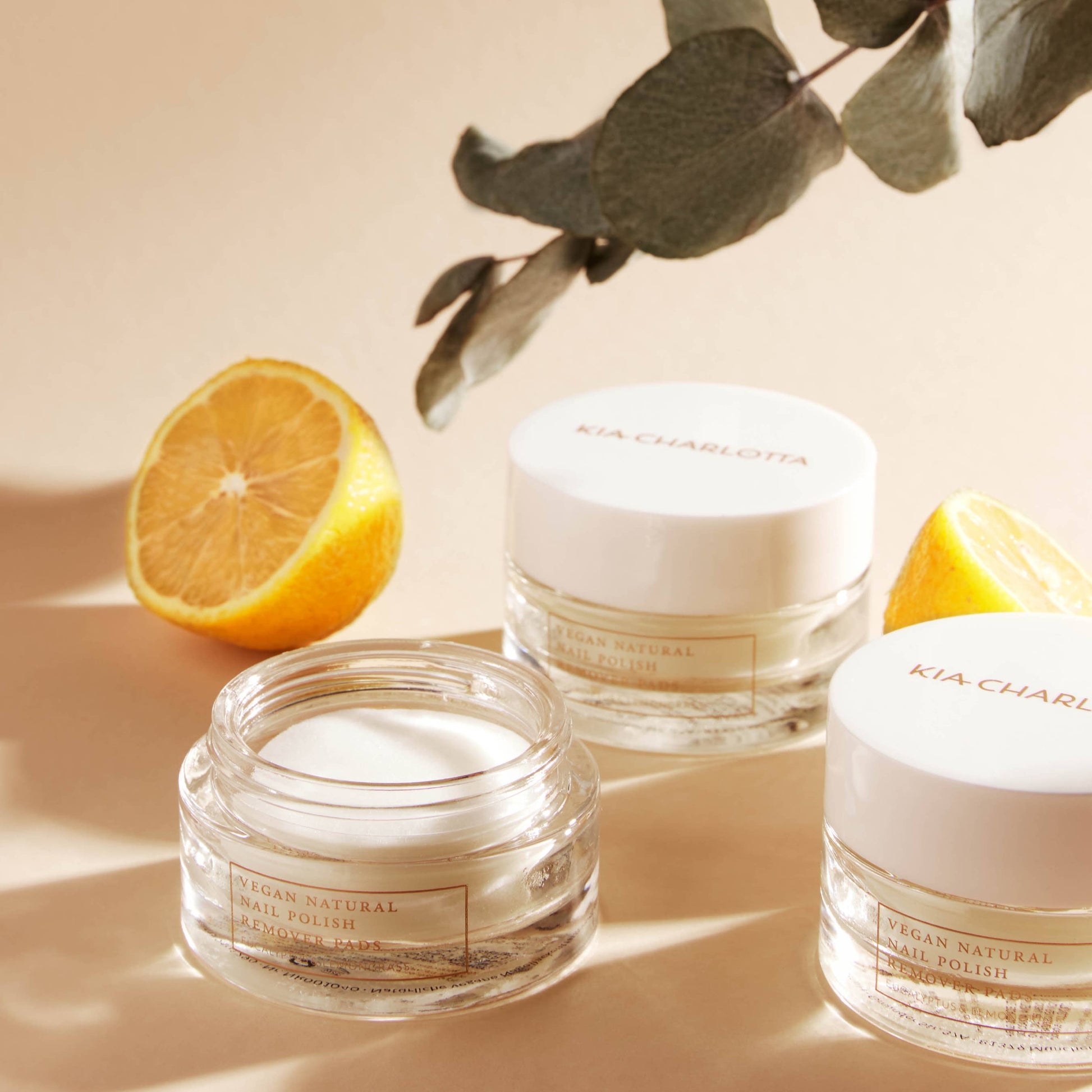 Natural vegan nail polish remover pads