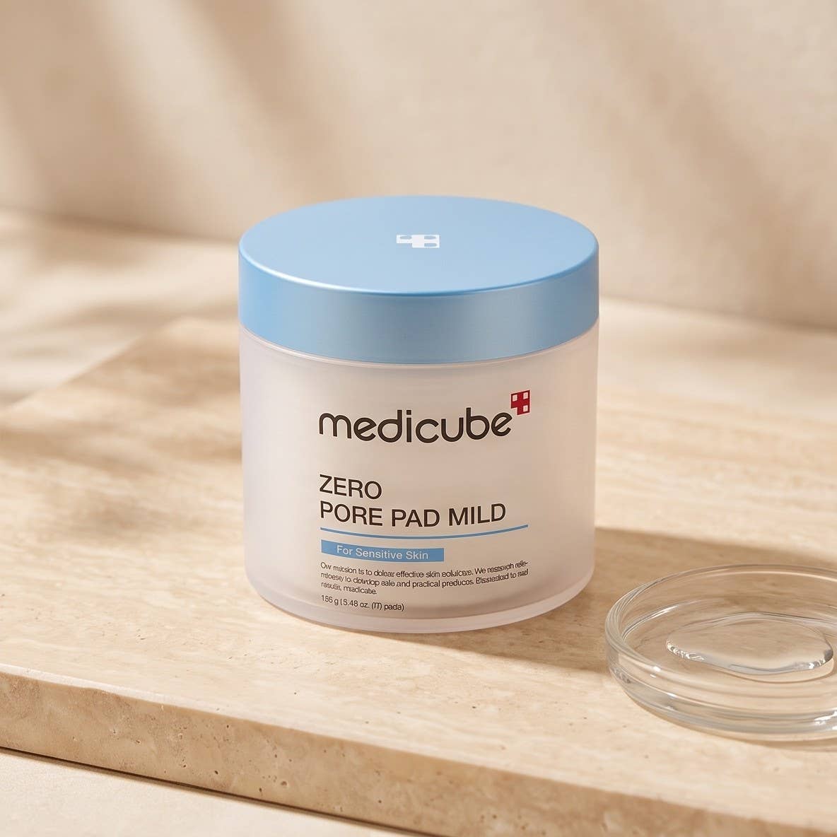 Detalle del envase Medicube Zero Pore Pad Mild