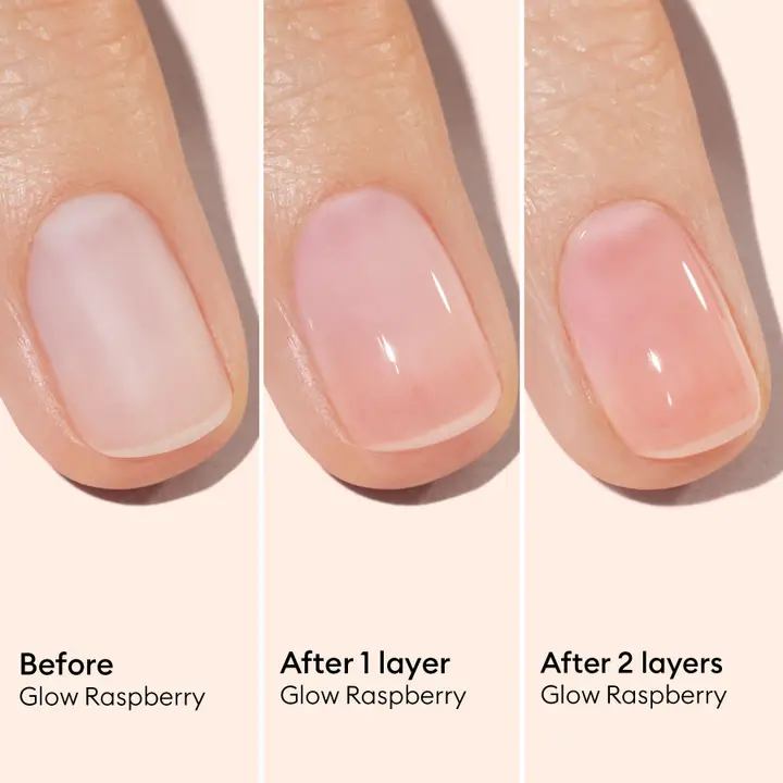 Manicura con efecto "glow" rosado usando el tratamiento perfeccionador de Manucurist.