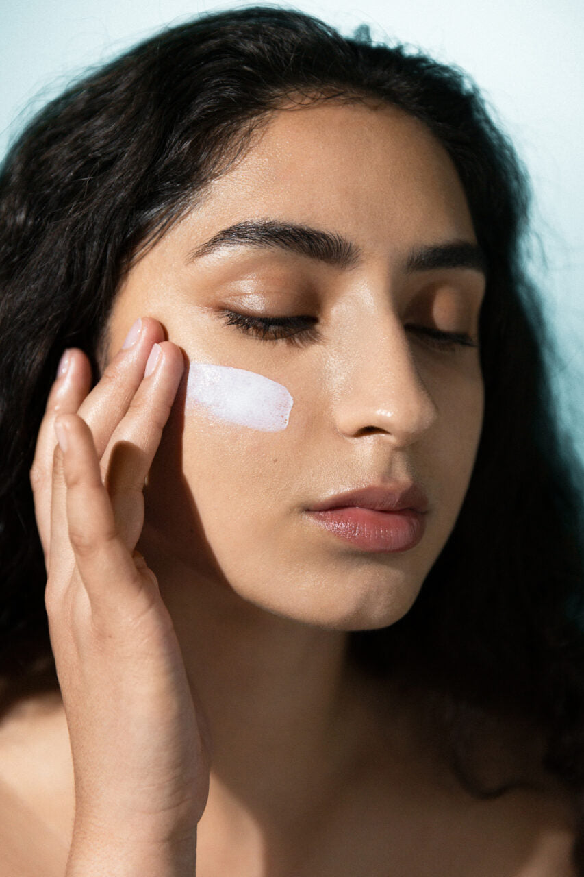 Moisturizing Cream with Ceramides and SPF 50 Sun Protection 60ML.