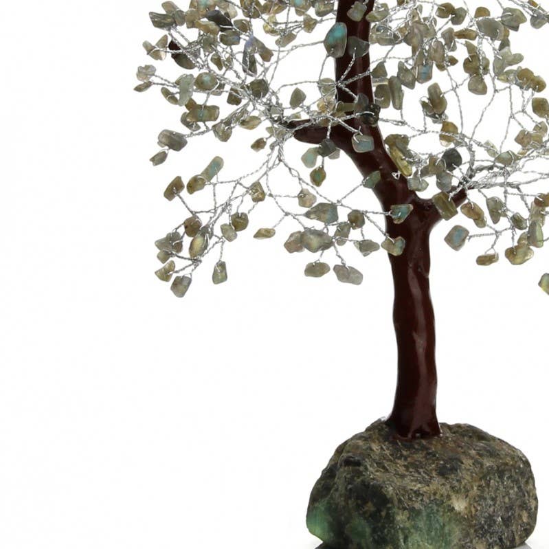 Árbol de 500 chips con base de piedra natural