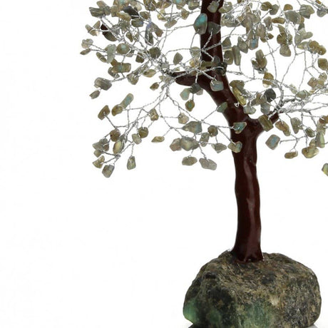 Árbol de 500 chips con base de piedra natural
