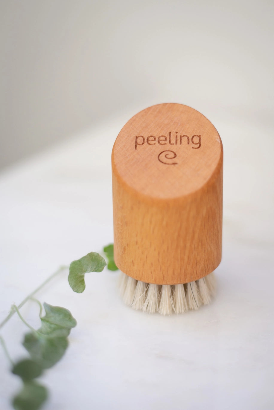 Cepillo facial exfoliante de  madera de haya