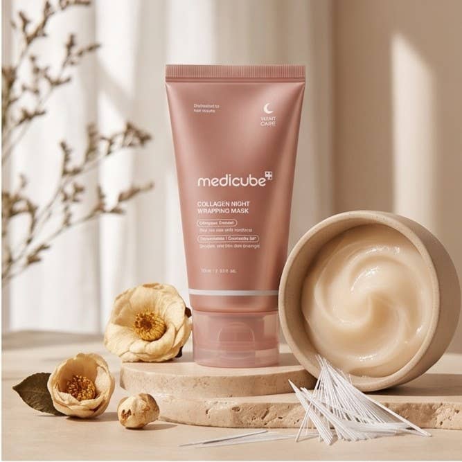 Textura de la mascarilla nocturna Medicube Collagen Night Wrapping