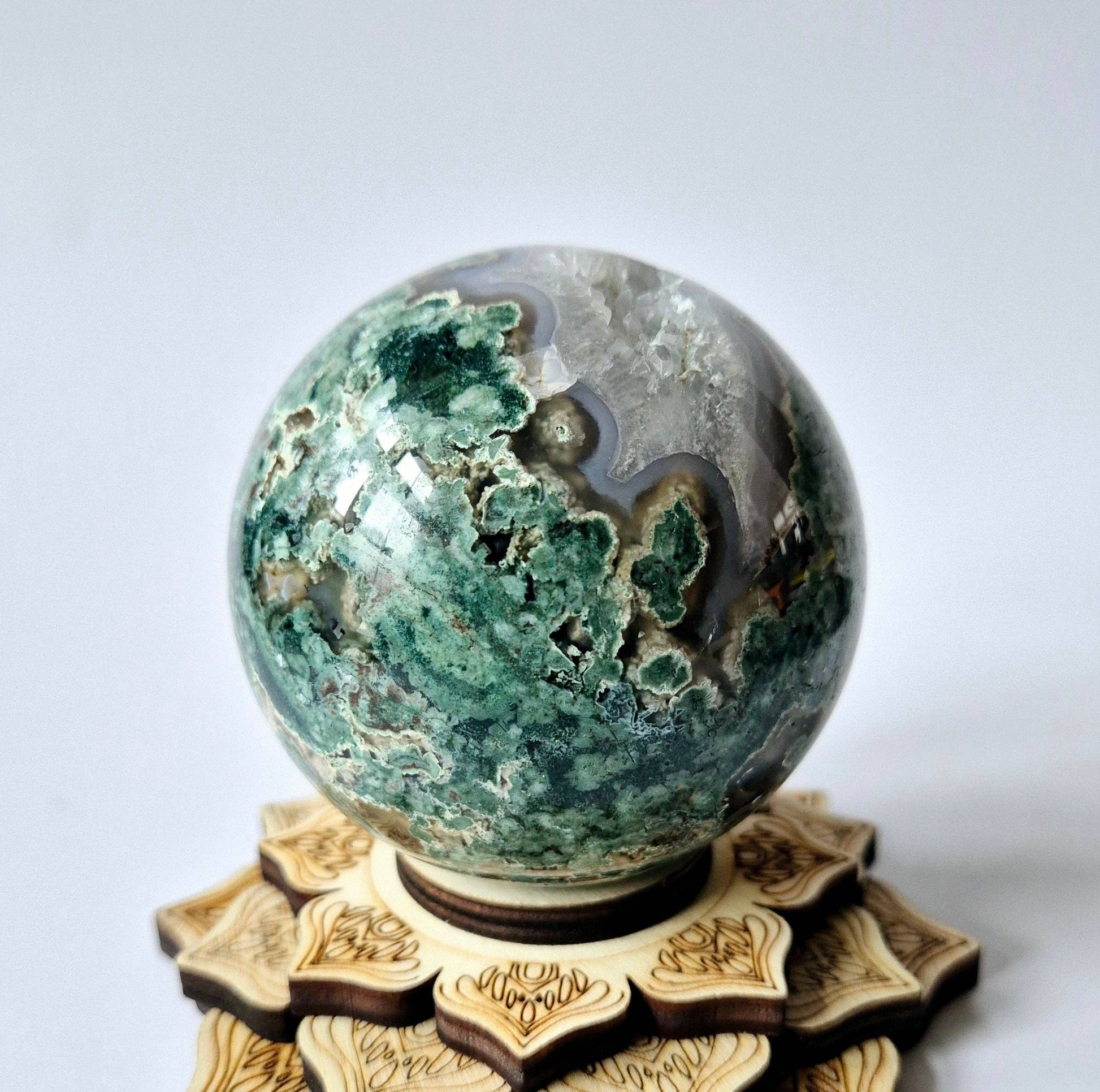 Bola de Cristal de Piedra Preciosa Ágata Musgosa Druzy 75mm - 544g