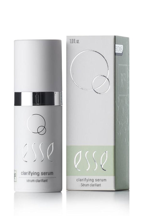 Frasco dosificador y caja de Esse Clarifying Serum de 30 ml