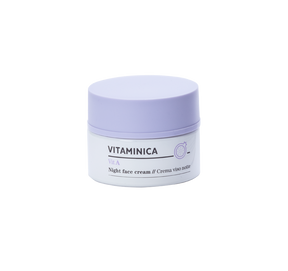 Tarro con tapa lila de la crema de noche Bioearth Vitaminica con vitamina A de 50 ml