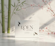Pack Anti-brillos KÕEN Japan Beauty con tónico Mizu y crema Hito sobre estante de madera en tienda Biovardi.