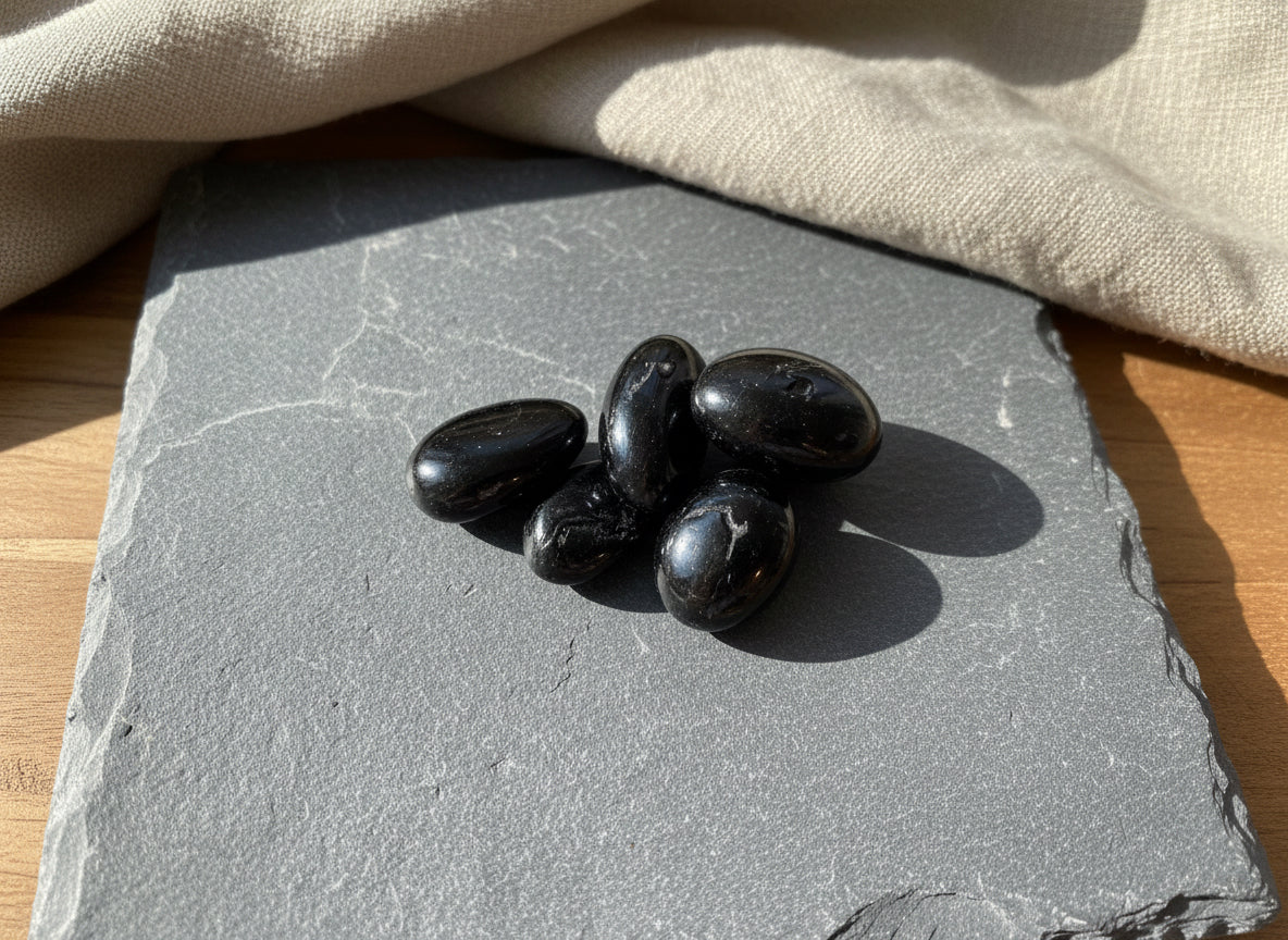 Turmalina negra natural pulida de alta calidad para protección energética y estabilidad emocional