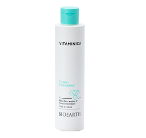Botella blanca con tapón turquesa del agua micelar Bioearth Vitaminica B3 y pepino de 200 ml