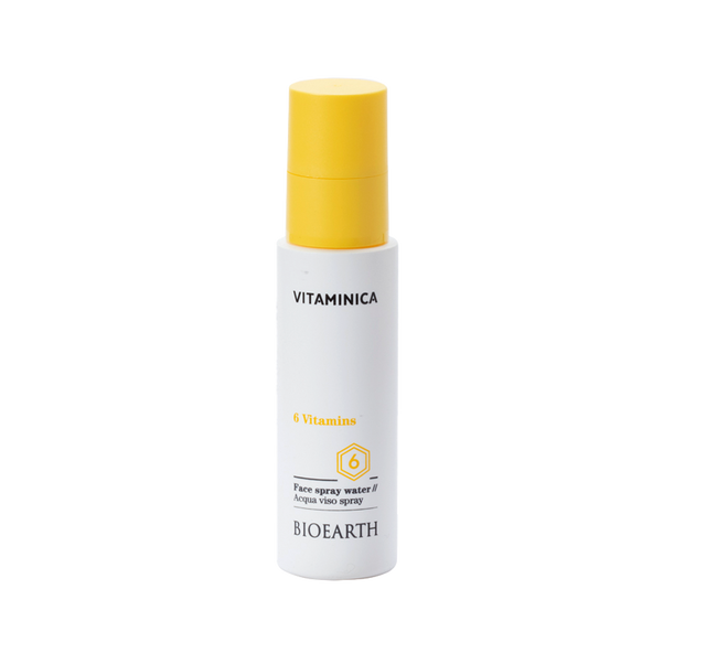 Envase blanco con tapón amarillo de la bruma facial Bioearth Vitaminica 6 Vitaminas de 100 ml
