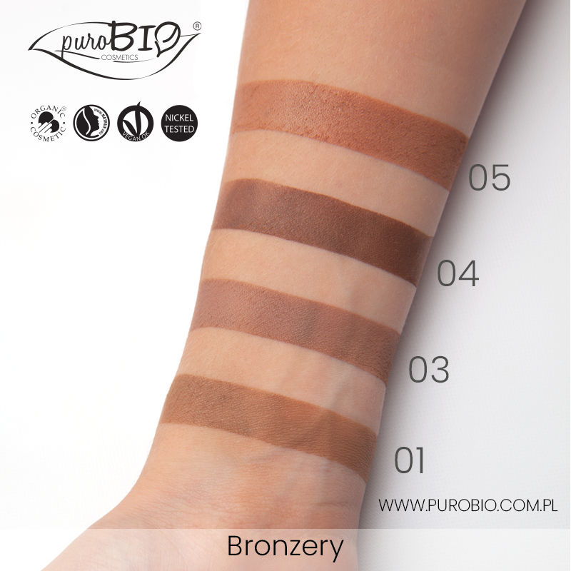 Comparativa de tonos del bronceador PuroBIO Resplendent; 01 Pale Brown es la muestra inferior