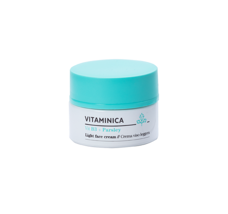 Tarro con tapa turquesa de la crema ligera Bioearth Vitaminica de niacinamida y perejil de 50 ml