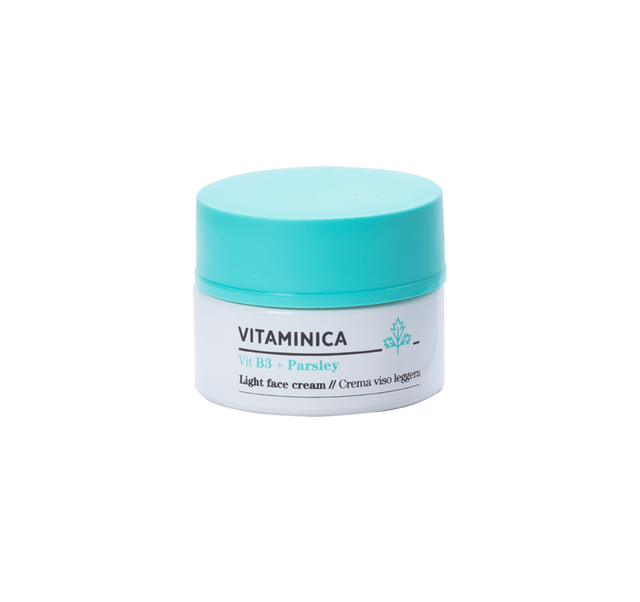 Tarro con tapa turquesa de la crema ligera Bioearth Vitaminica de niacinamida y perejil de 50 ml