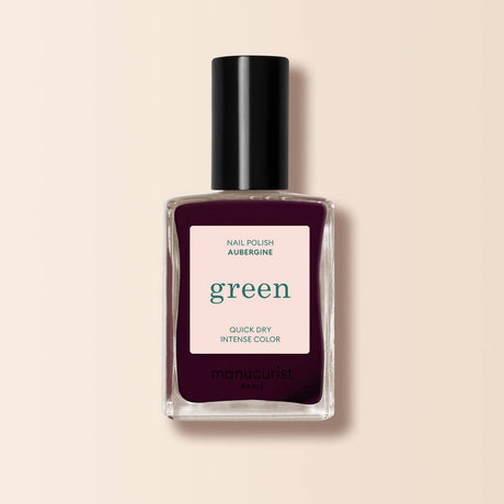 Frasco de esmalte de uñas Manucurist Green color Berenjena, un morado oscuro profundo y elegante en Biovardi.