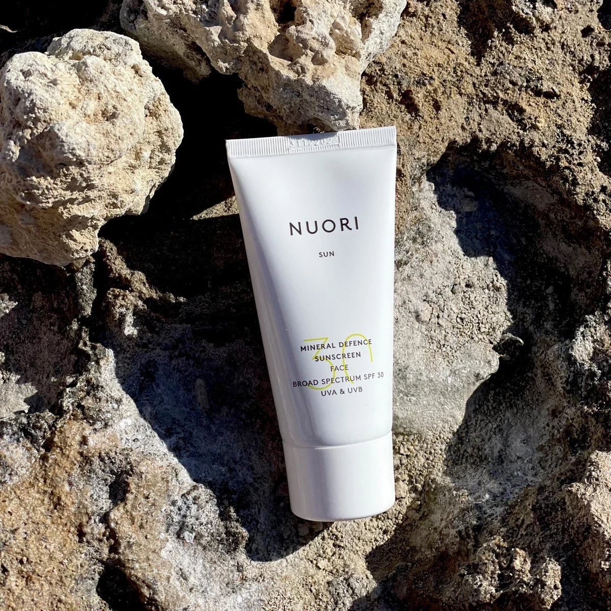 Protector solar facial mineral Nuori SPF 30 apto para piel sensible